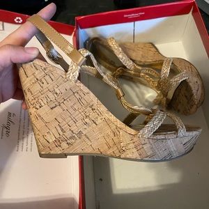 Carlos Santana tan wedges!